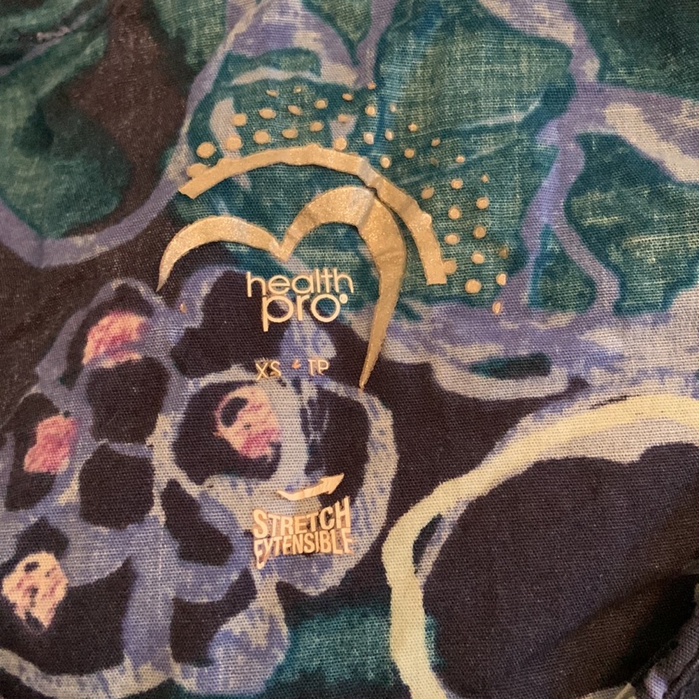 SCRUB TOP LOT! - Picture 2 of 13